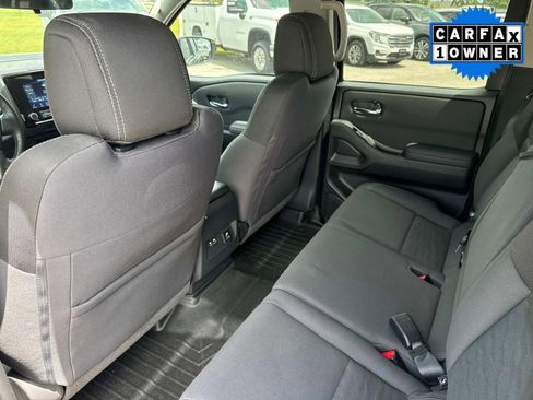 Used 2022 Nissan Frontier SV image 17
