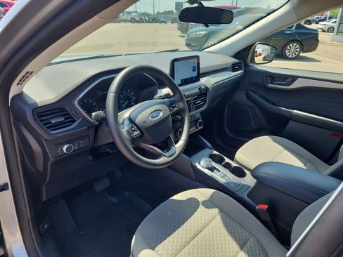 Used 2022 Ford Escape SE w/ Convenience Package FWD image 18