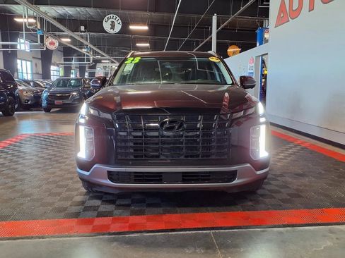 Used 2023 Hyundai Palisade SEL AWD/4WD image 2