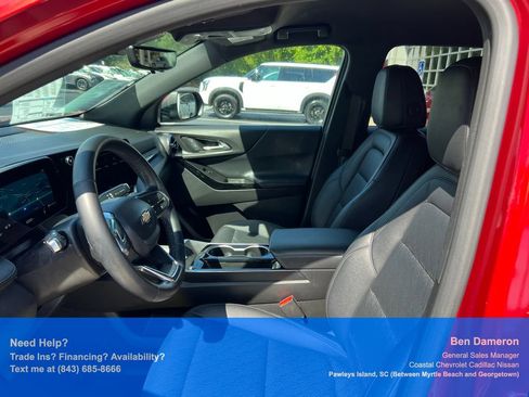 Used 2025 Chevrolet Equinox LT w/ Convenience Package II FWD image 8