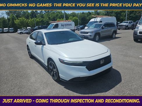 Used 2023 Honda Accord Sport image 1