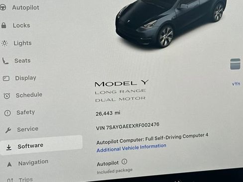 Used 2024 Tesla Model Y Long Range AWD/4WD image 31