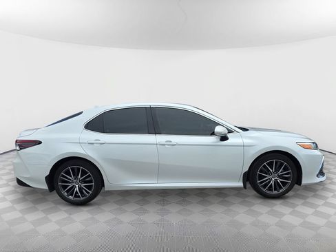 Used 2023 Toyota Camry XLE w/ Cold Weather Package AWD/4WD image 7