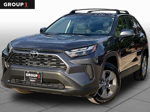 Used 2025 Toyota RAV4 XLE FWD image 1
