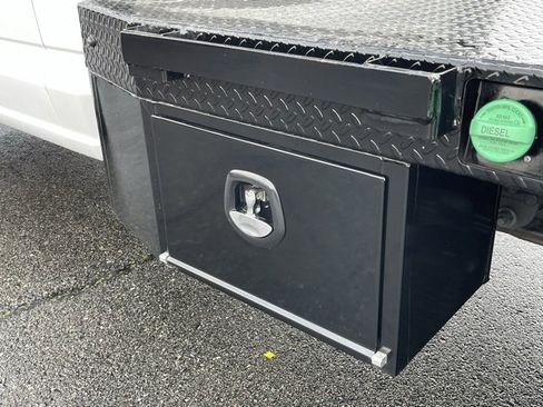 Used 2024 Ford F550 4x4 Regular Cab Super Duty image 8