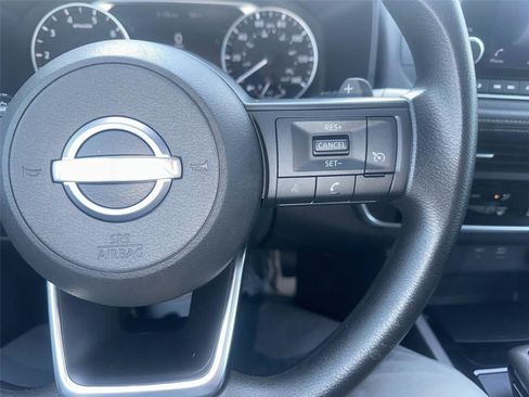 Used 2023 Nissan Rogue S AWD/4WD image 24