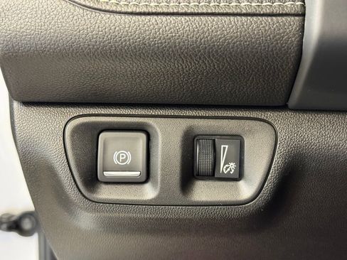 Used 2023 GMC Acadia SLT AWD/4WD image 33