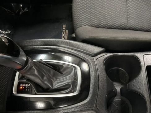 Used 2018 Nissan Rogue Sport S FWD image 12