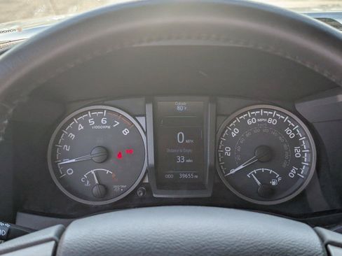 Used 2019 Toyota Tacoma TRD Off-Road AWD/4WD image 26
