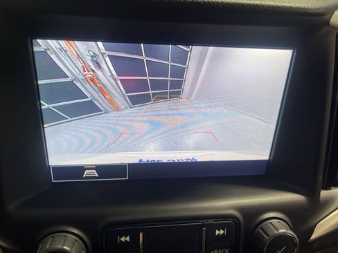 Used 2023 GMC Terrain SLT image 13