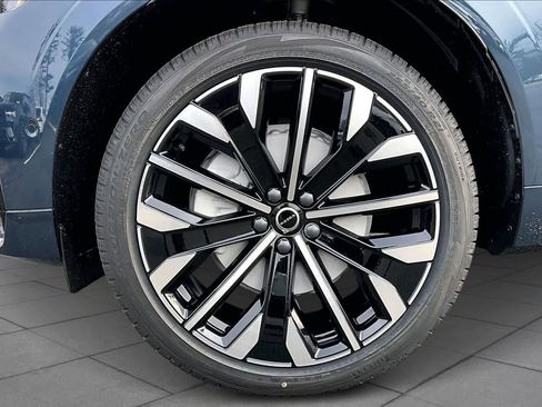 New 2026 Volvo XC60 B5 Ultra w/ Protection Package Premier image 16