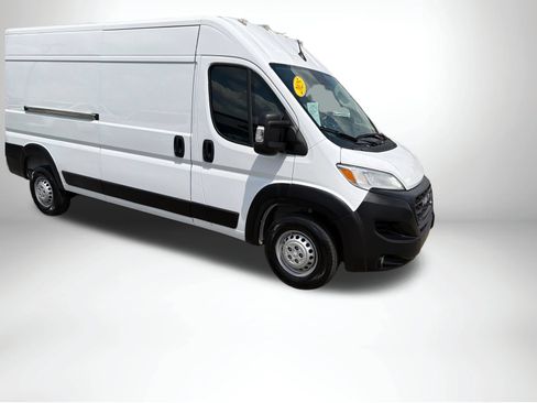 Used 2025 RAM ProMaster 2500 w/ Convenience Group FWD image 9