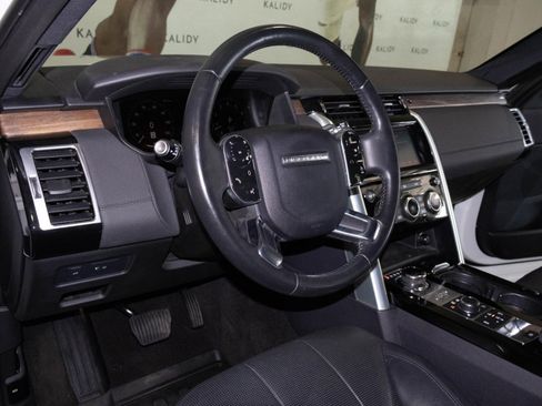 Used 2019 Land Rover Discovery HSE image 6