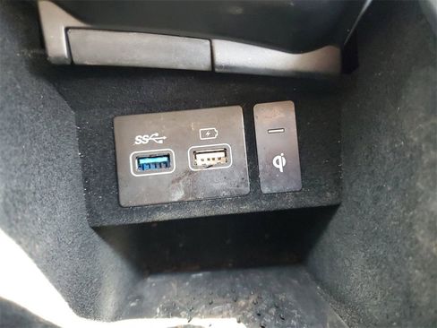 Used 2022 Genesis GV70 2.5T w/ Advanced Package image 28