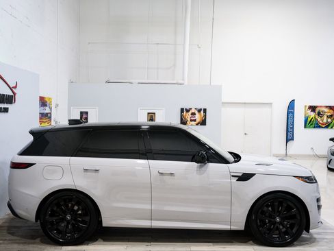 Used 2025 Land Rover Range Rover Sport Dynamic SE image 20