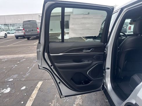 New 2026 Jeep Grand Cherokee Limited w/ Limited Altitude Package image 36