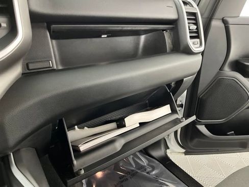 Used 2022 RAM 1500 Big Horn AWD/4WD image 43
