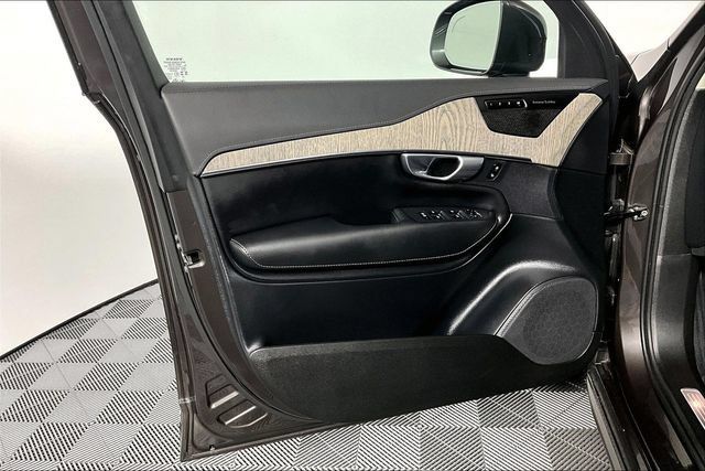 Used 2024 Volvo XC90 B6 Ultimate AWD/4WD image 24