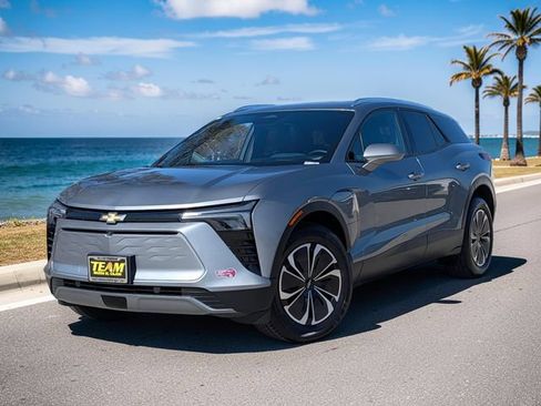 Used 2024 Chevrolet Blazer EV LT AWD/4WD image 2
