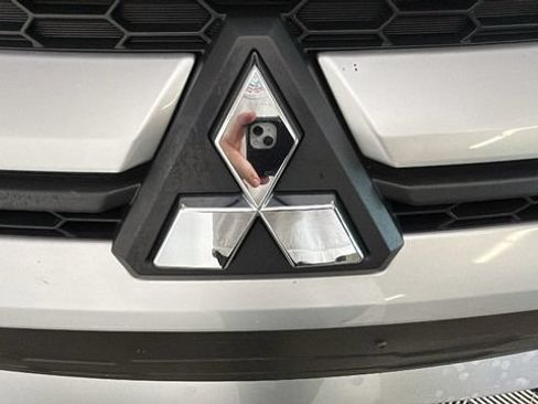 Used 2022 Mitsubishi Outlander Sport ES AWD/4WD image 9