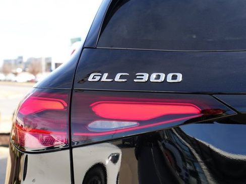 Used 2026 Mercedes-Benz GLC 300 4MATIC image 15