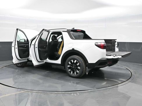 Used 2025 Hyundai Santa Cruz SEL AWD/4WD image 42