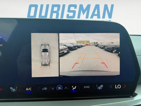 New 2026 Chevrolet Traverse LT w/ Driver Confidence Package image 20