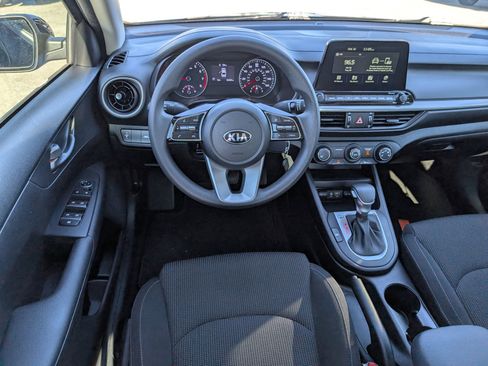 Used 2021 Kia Forte LXS image 8