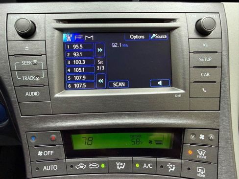 Used 2015 Toyota Prius Two FWD image 15