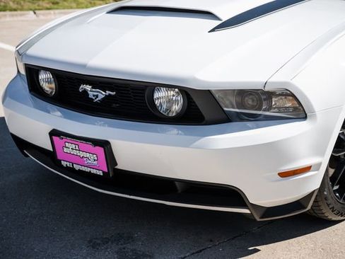 Used 2010 Ford Mustang GT Premium image 21