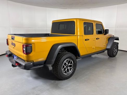 New 2026 Jeep Gladiator Rubicon w/ Steel Power Dome Hood Package AWD/4WD image 8