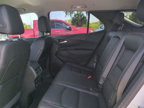 Used 2018 Chevrolet Equinox Premier image 16