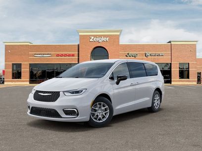 New 2026 Chrysler Pacifica Select