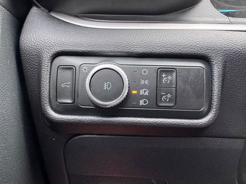 Used 2022 Ford Explorer XLT w/ Equipment Group 202A image 36