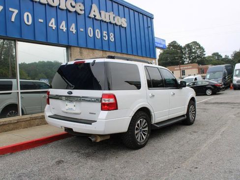 Used 2016 Ford Expedition XLT image 4