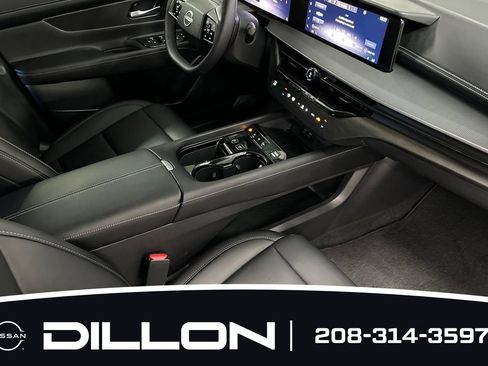 Certified 2025 Nissan Murano SV w/ Cargo Package AWD/4WD image 16