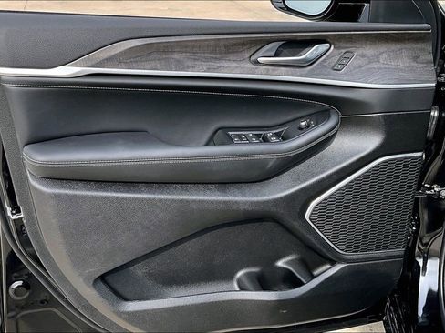 New 2026 Jeep Grand Cherokee Limited AWD/4WD image 10