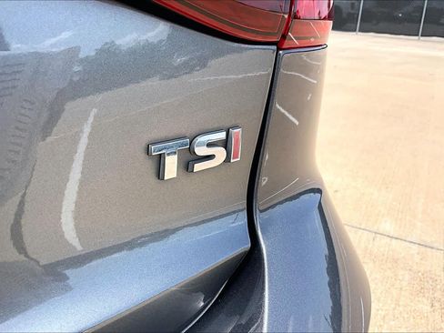 Used 2016 Volkswagen Jetta SEL w/ Lighting Package FWD image 10