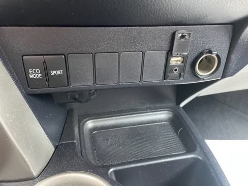 Used 2014 Toyota RAV4 XLE FWD image 35