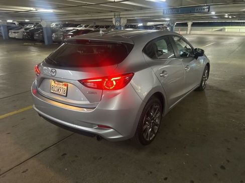 Used 2018 MAZDA MAZDA3 Grand Touring w/ Premium Equipment Package image 2