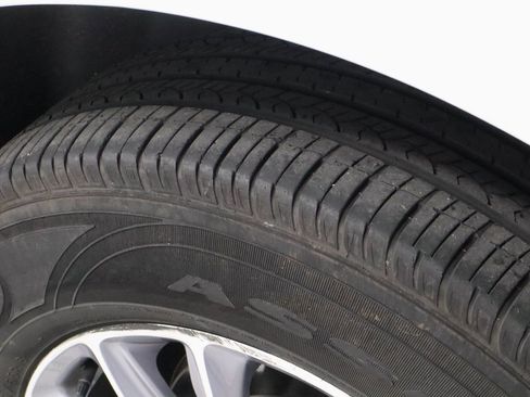 Used 2024 Buick Enclave Premium image 22