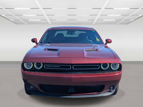 Used 2017 Dodge Challenger GT w/ Technology Group image 8