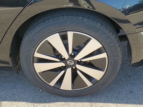 Used 2022 Nissan Altima 2.5 SV FWD image 30