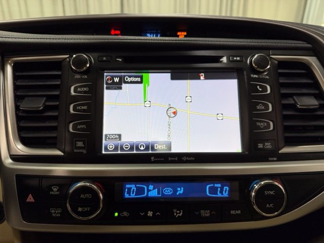 Used 2017 Toyota Highlander Limited Platinum AWD/4WD image 15