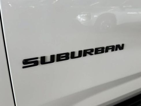 Used 2023 Chevrolet Suburban RST w/ Luxury Package RWD image 11