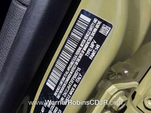 Used 2015 Jeep Renegade Sport w/ Power & Air Group FWD image 19