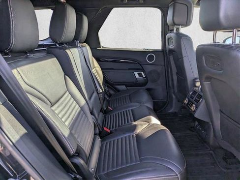 Used 2025 Land Rover Discovery S AWD/4WD image 21