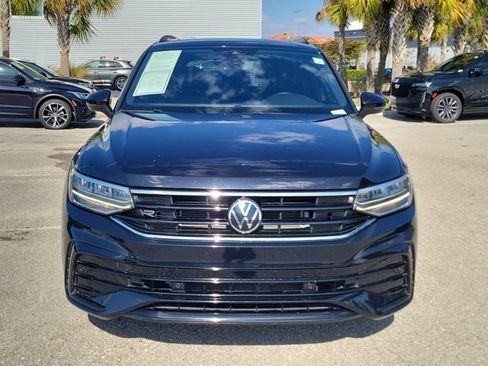 Used 2023 Volkswagen Tiguan SE R-Line image 3