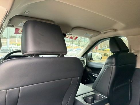 Used 2024 Ford Expedition XLT image 35