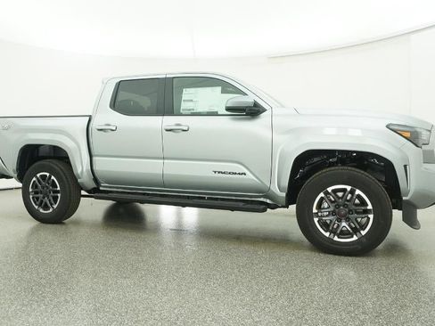New 2025 Toyota Tacoma TRD Sport image 28